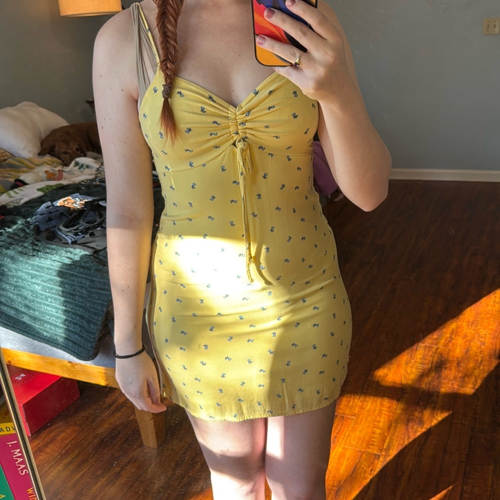 pacsun LA hearts yellow dress with blue flowers